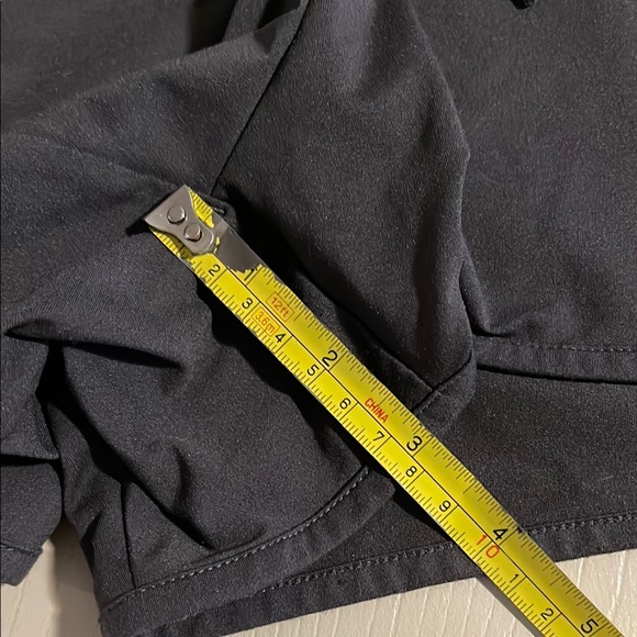 Uniqlo Black Athletic Shorts Lightweight Performance - Picture 5 of 10